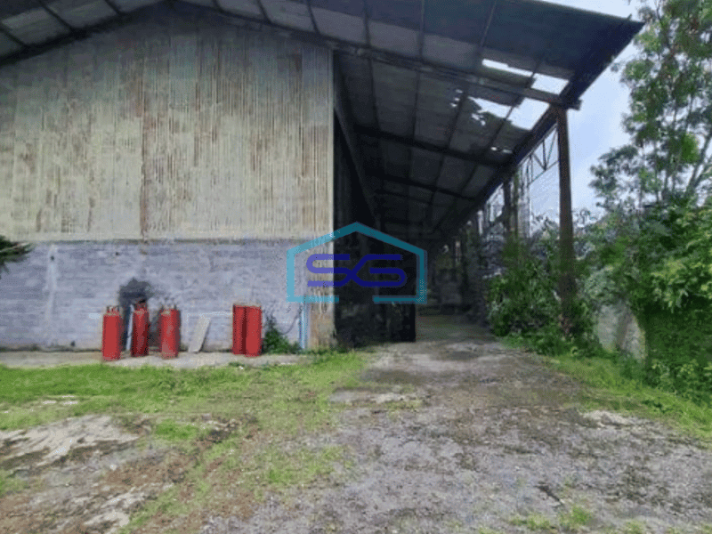Dijual Gudang Luas Bangunan  1500 m² di Pinggir Jalan Raya Cicantayan Sukabumi