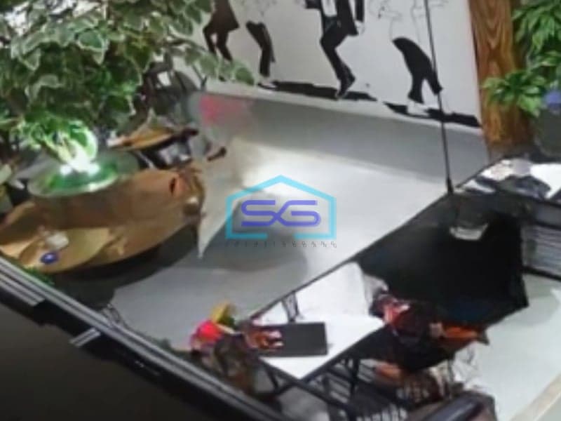 Dijual Ruko 2 Lantai SHM Luas Bangunan 722m2 Pinggir Jalan Raya Ngaliyan Semarang