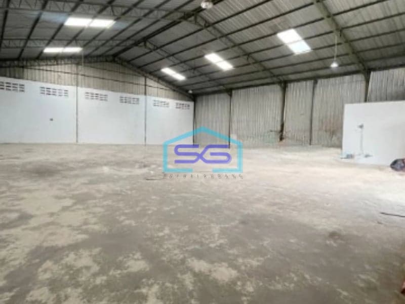 Disewakan Gudang di Cipondoh Tangerang Parkiran Besar LT 1600m2