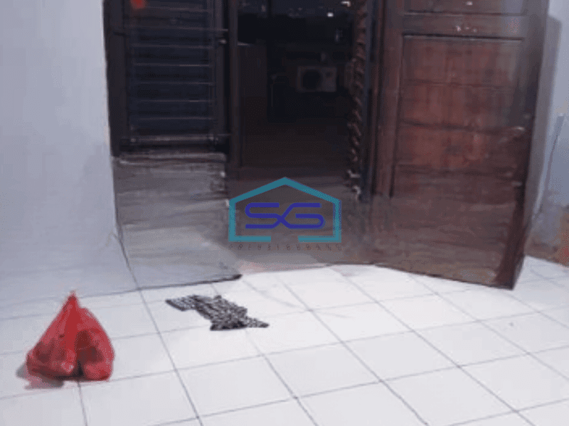 Disewakan Ruko di Tepi Jalan Raya Teluk Gong Jakarta Utara Luas Bangunan  360 m²