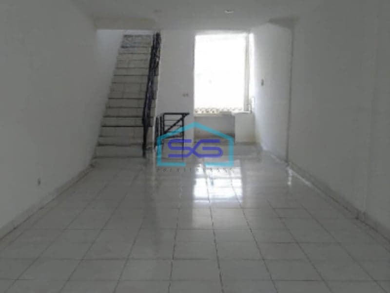 Disewakan Ruko Rendeng 3 lantai Siap Pakai Di Area Burangrang Buahbatu Bandung Luas Bangunan  170 m²