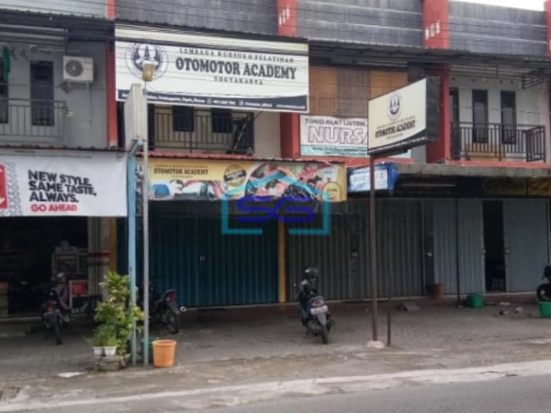 Disewakan Ruko 2 Lantai Dekat Pakuwon Mall Di Depok Sleman Luas Bangunan 108 m²