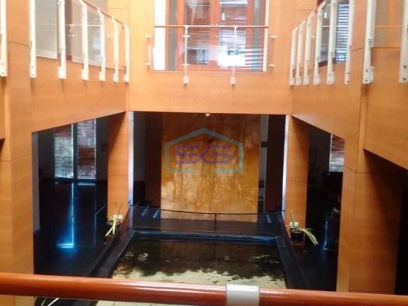 Disewakan kantor di Tangerang dekat pintu tol lippo karawaci luas 4000m