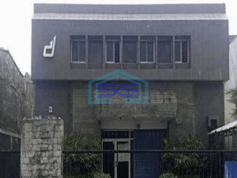 Dijual Gudang dan Kantor, Siap Pakai, Zona Komersial di Kebon Jeruk