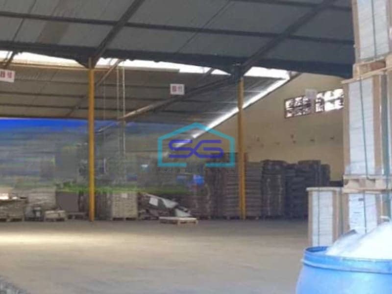 Dijual Gudang Area Parkir Luas Lokasi Surabaya  Luas Tanah 17000 m²