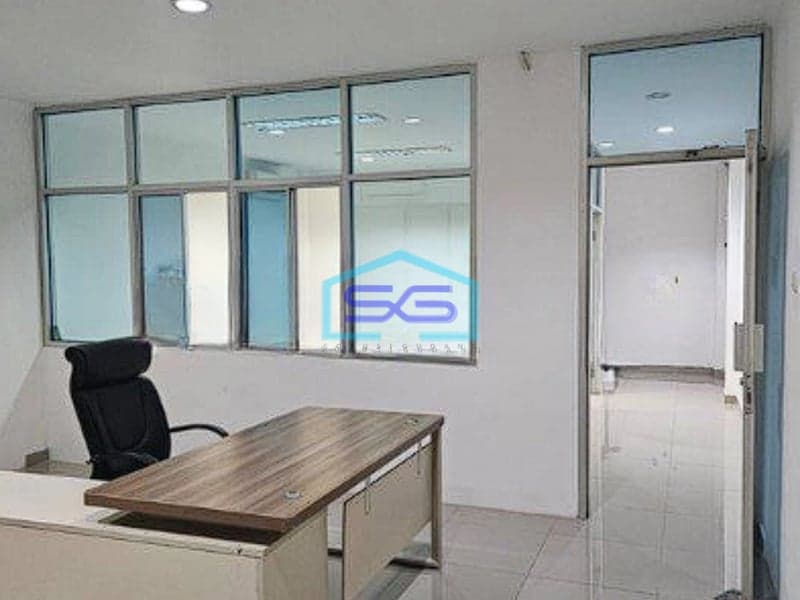 Disewakan Ruko 3.5 Lantai.di Kelapa Gading Jakarta Utara Siap Pakai LB 200m2