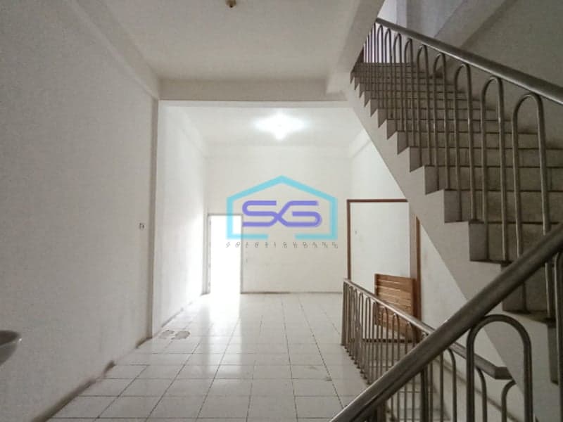 Dijual Ruko di Jalan Mayor Salim Batu Bara, Simpang Lampu Merah Sekip Palembang LB 188m2