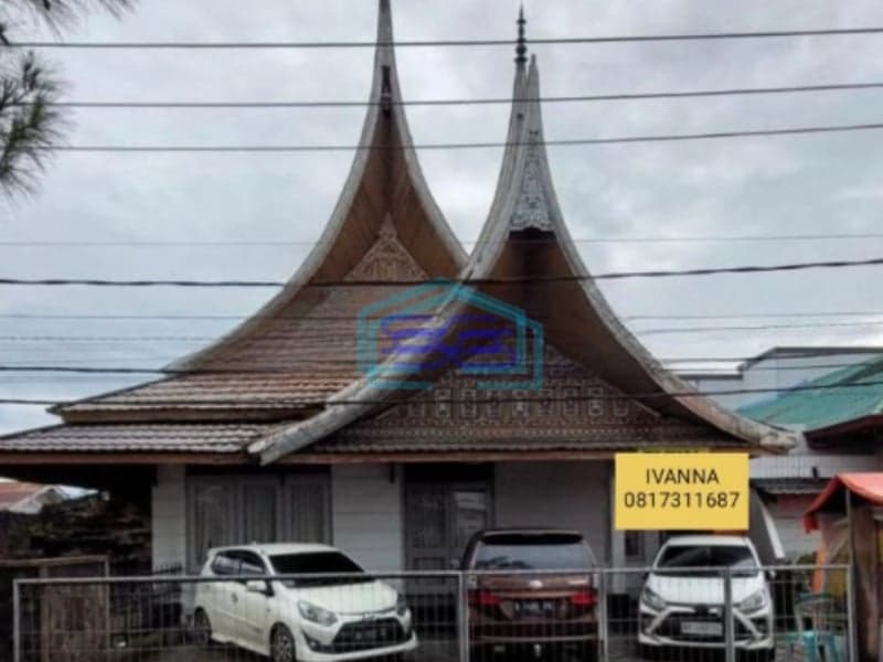 Dijual Ruang Usaha Bekas Hotel Cocok Untuk Usaha di Bukittinggi Sumbar Sumatera Barat Luas Bangunan  180 m²