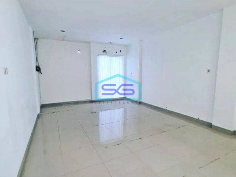 Disewakan Ruko Hoek di Pluit Karang Manis Muara Karang Jakarta Utara LB 220m²