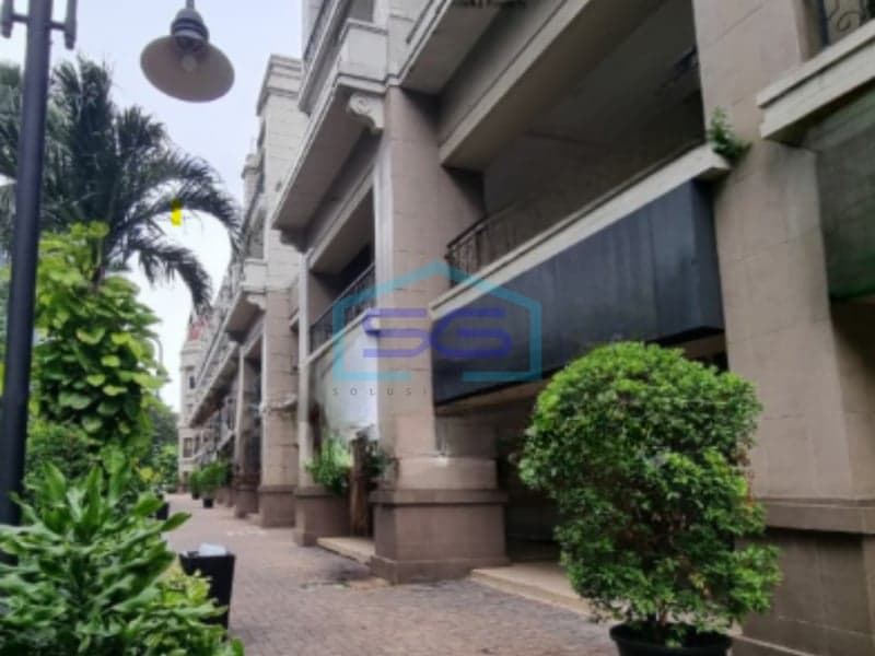 Disewakan Ruko 4 Lantai di Pinggir Jalan Tanjung Duren, Jakarta Barat LB 300m2