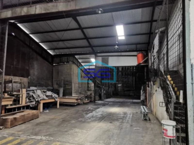 Disewakan Gudang Luas Bangunan 596 m² Lokasi Kalideres Jakarta Barat