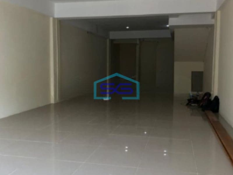 Disewakan Ruko Kebon Jeruk Jakarta Barat 3.5 lantai Plong LB 202m2