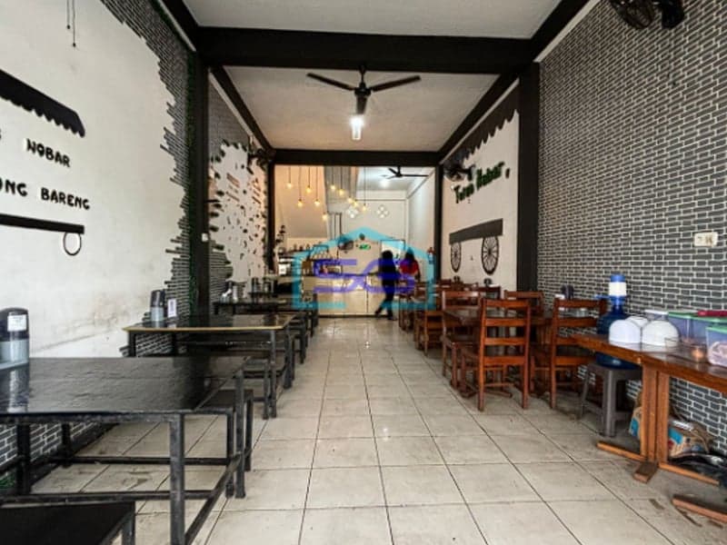 Dijual Cepat! Ruko 3 Lantai Strategis di Jalan Abdul Rozak, Palembang LB 200m2