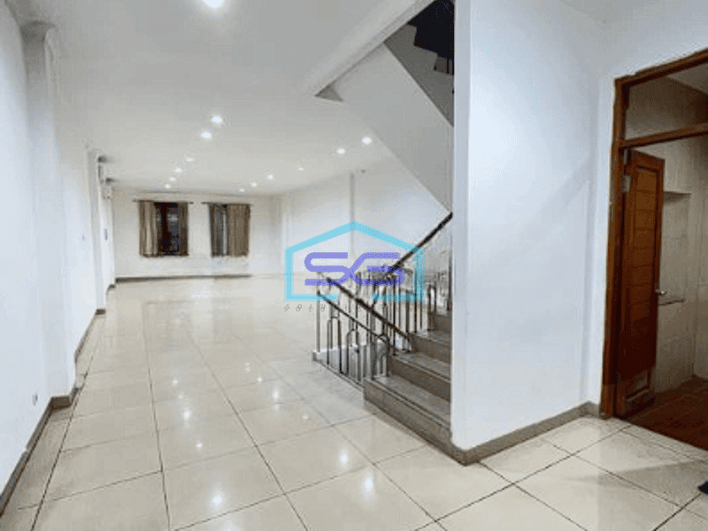 Disewakan Ruko 4 Lantai + Rooftop Di Muara Karang Penjaringan Jakarta Utara LB 552m2