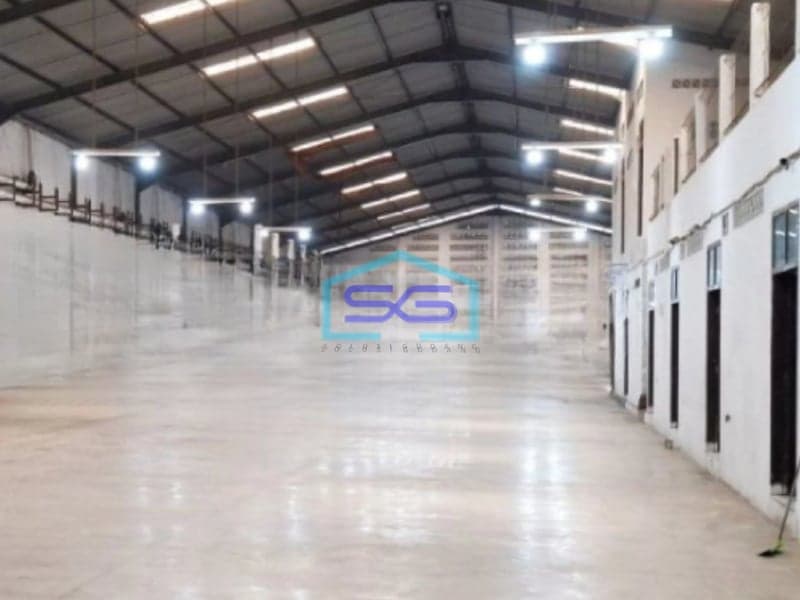 Dijual Gudang Luas Tanah 2200 m² Lokasi Bebas Banjir di Kaligawe Semarang