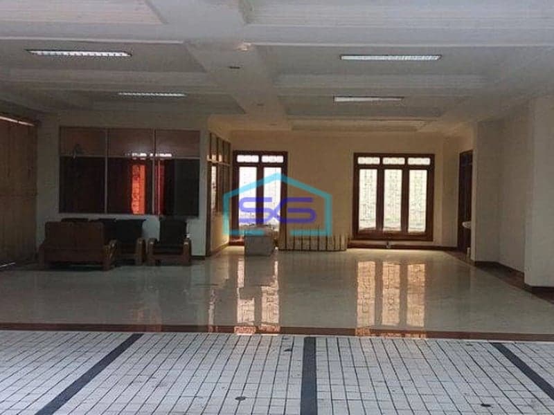 Disewakan Gedung di Sayap jl BKR, Bandung Pusat Luas Tanah 530m2