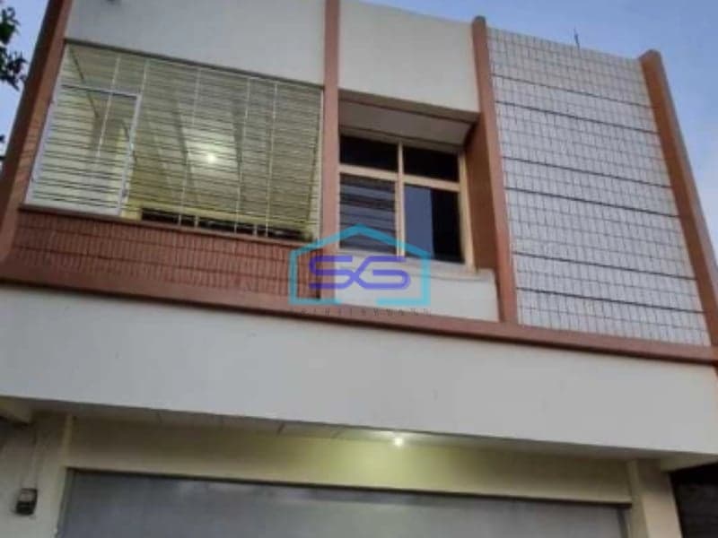 Disewakan Ruko Besar Mainroad Panjunan Kopo Bandung Siap Huni Kondisi Bagus Area Parkir Luas LB 550m2