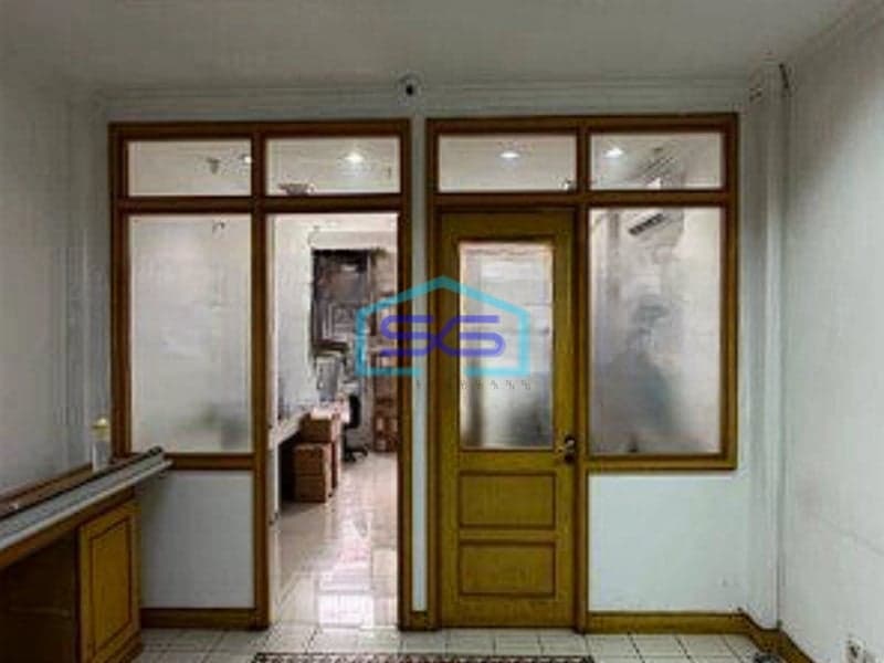 Disewakan Ruko Rapih di ITC Roxy Mas , Cideng Jakarta Pusat Semi Furnished LB 400m2