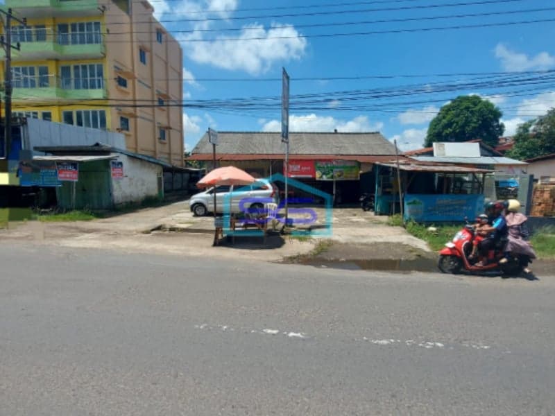 Dijual Tanah Bonus Bangunan di Jalan RE Martadinata Palembang LT 1316m2