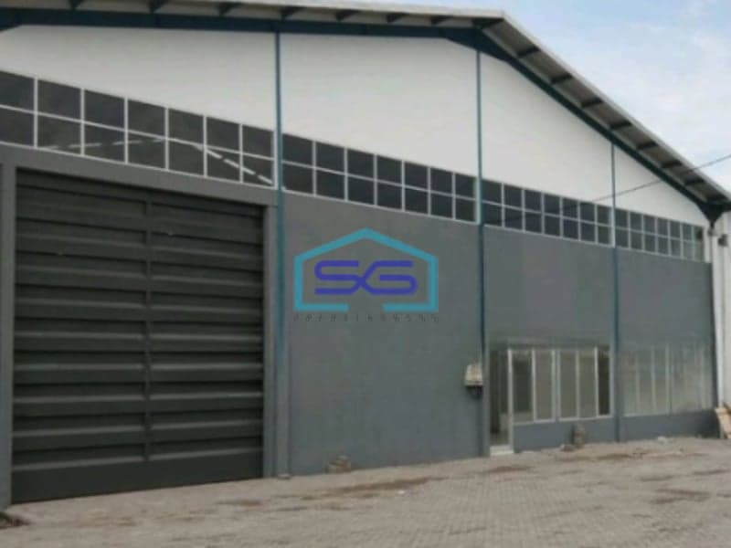 Dijual Gudang Akses Container Luas Tanah  1426 m² Lokasi Siap Huni di Gedangan Sidoarjo