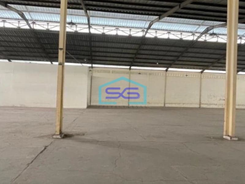 Disewakan Gudang soekarno Hatta Main road Bandung Luas Bangunan  2600 m²