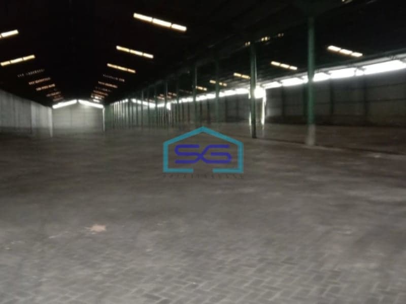 Disewakan Gudang Siap Pakai Luas Bangunan  12000 m² di Surabaya Kota