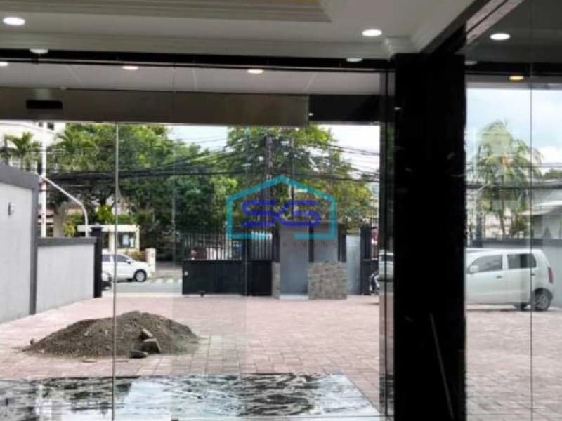 Dijual Gedung 6 Lantai Di Daerah Menteng Jakarta Pusat Siap Huni Sangat Strategis LT 1075m2