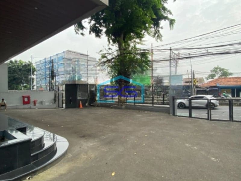 Dijual Gedung Kantor Kondisi Baru Lokasi Strategis di Mampang Prapatan Jakarta Selatan LT 710m2