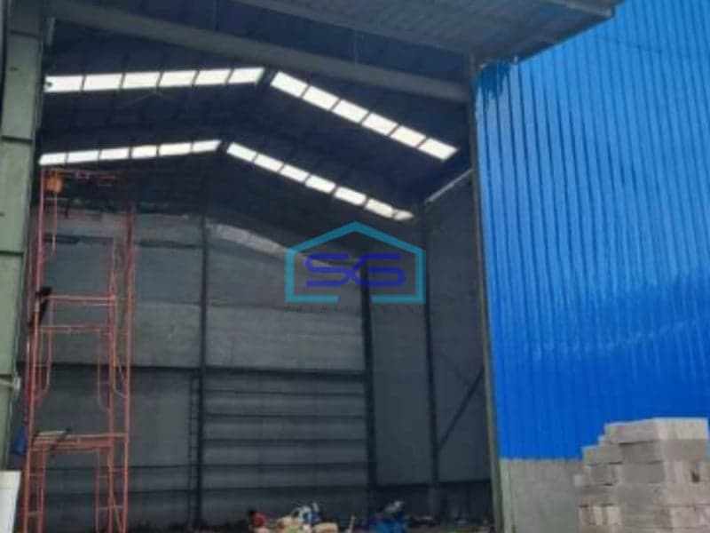 Disewakan Gudang Luas Bangunan  384 m² Lokasi Bebas Banjir di Harapan Indah Bekasi