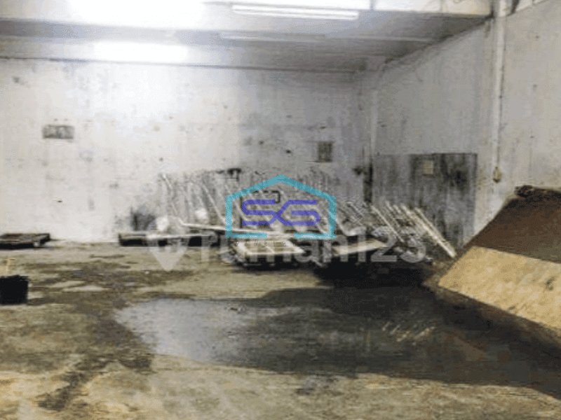 Dijual cepat gudang lokasi strategis di Kamal Muara