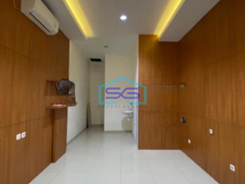 Disewakan Ruko Lokasi Bagus dan Strategis Mainroad Surya Sumantri Bandung LB 185m2