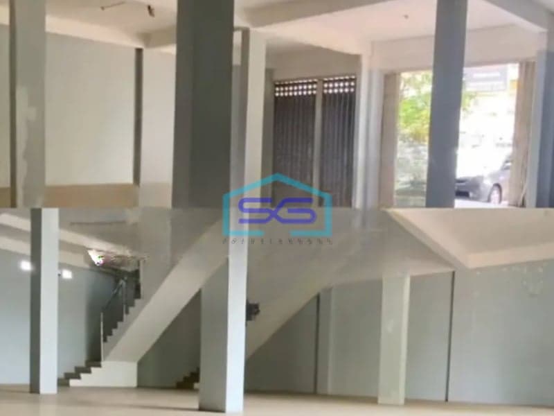 Disewakan Ruko Luas Bangunan 132 m² Lokasi Strategis di Blimbing Malang