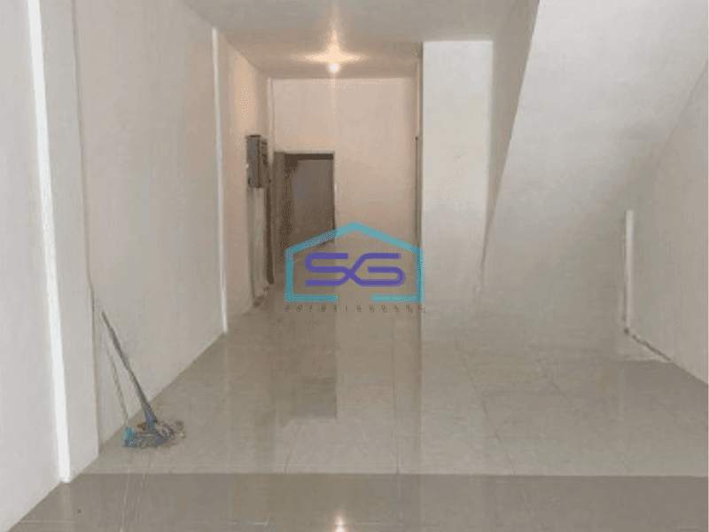 Disewakan Ruko 3 Lantai Lokasi Strategis Pinggir Jalan Raya Cimone Tangerang