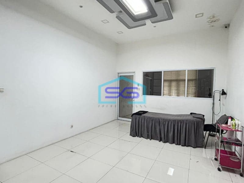 Dijual Ruko 3 Lantai dengan Fasilitas Lengkap di Jalan Mayor Salim Batubara, Kemuning Sumatera Selatan LB 140m2