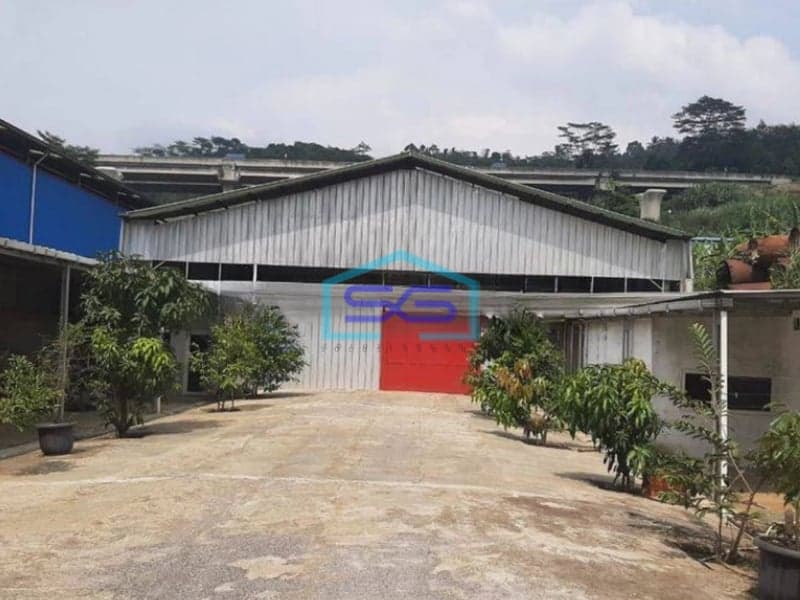 Disewakan Gudang Siap Pakai Strategis di Dekat Tol Cikamuning Bandung Barat LT 1176m2