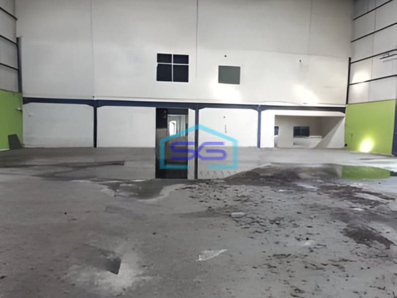 Disewakan Gudang Luar Kawasan Strategis Luas Parkiran Kontainer di Karawang LB 1000m2