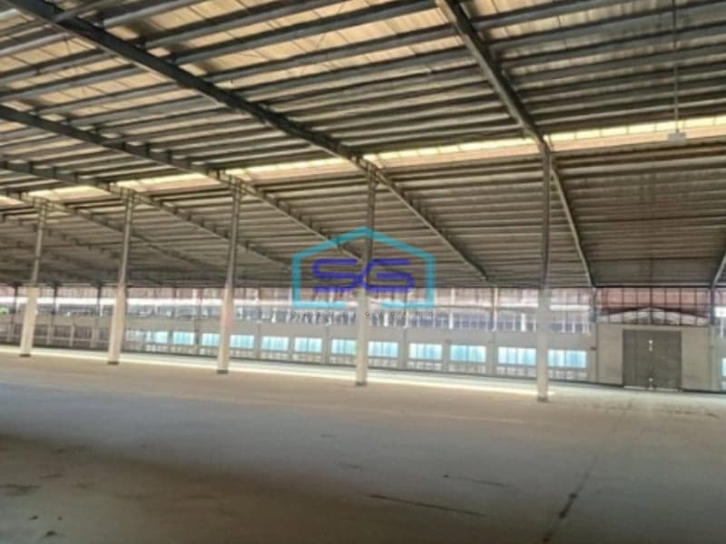 Disewakan Gudang Besar Bagus Di Kawasan Industri Karawang Luas Bangunan  10000 m²