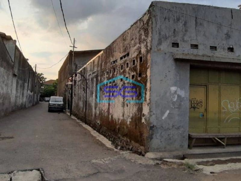 Disewakan Gudang Luas Lokasi Prime Mainroad Kiaracondong Bandung LT 1800m2