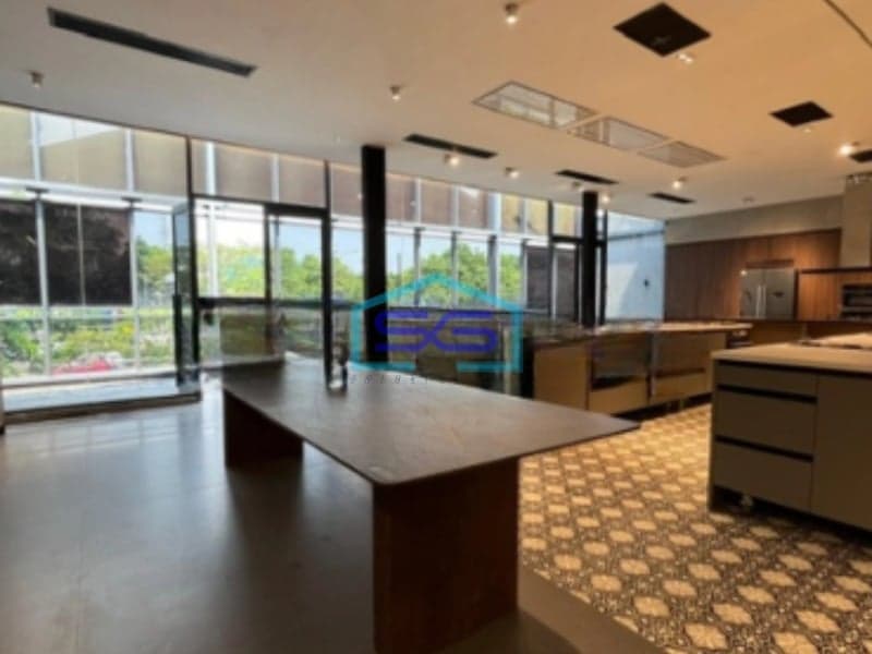 Dijual Office Building Commercial di Slipi Senayan LT 534m2 Jakarta Pusat