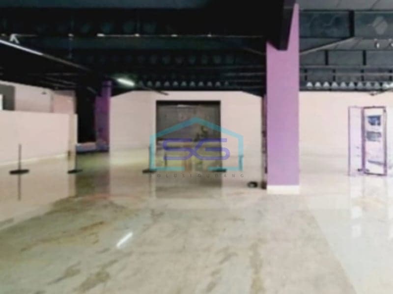 可立即使用的商用空间出售 建筑面积6249平方米 位于Cimahi Tengah