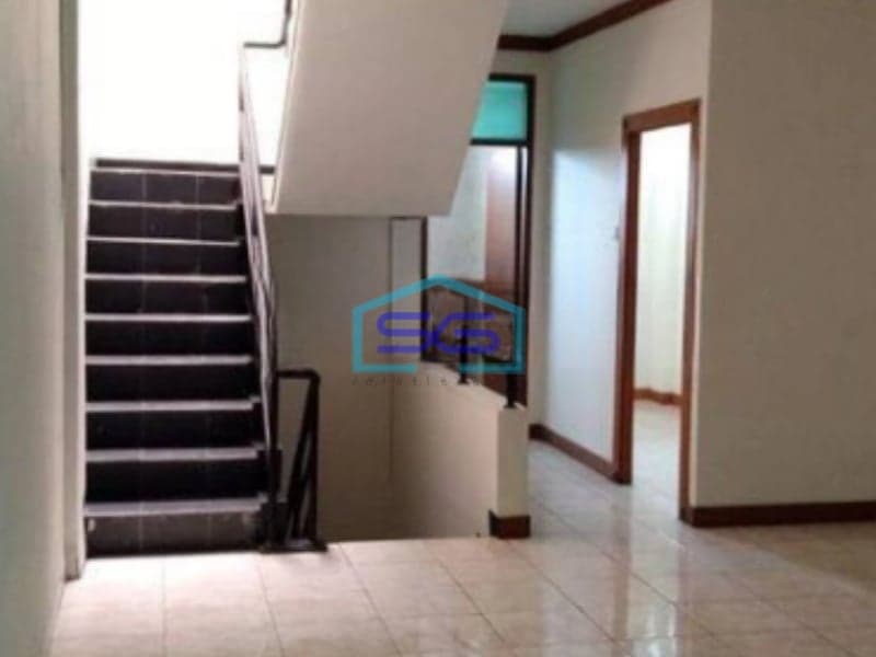Disewakan Ruko 3 Lantai di Jalan BKR Pusat Kota Bandung LB 225m2