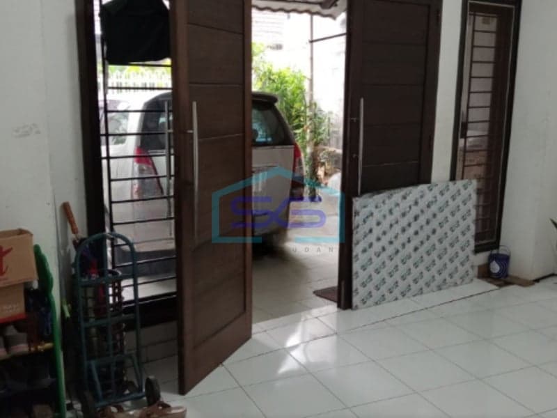 For Sale: Shop House and Residence on Jln Kartini, Central Jakarta, Land Area 110 sqm