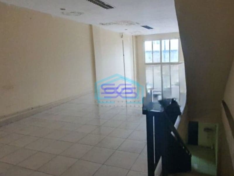 Disewakan Ruko Luas Tanah  165 m² Lokasi di Pluit Jakarta Utara