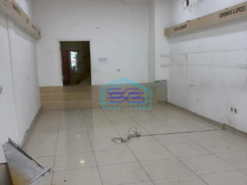Disewakan Ruko Hadap Jalan Raya Lokasi Ramai di Ciledug Tangerang Selatan Luas Bangunan  136 m²
