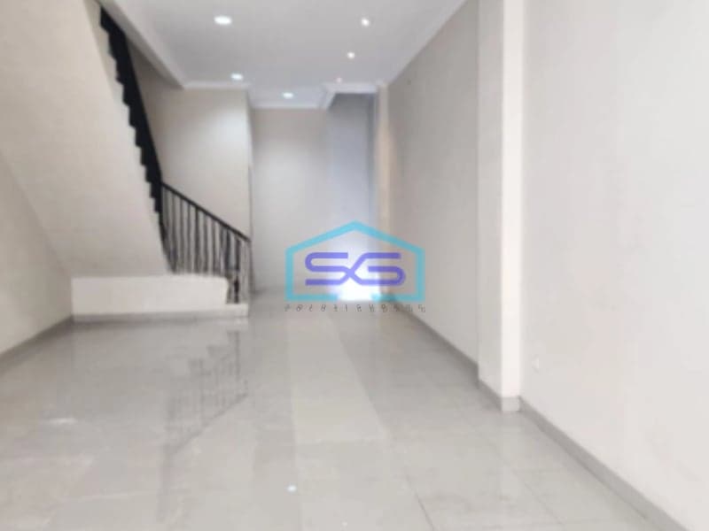 Dijual Ruko CBD Green Lake City Jakarta Barat Sudah Renovasi SHM LB 200m2