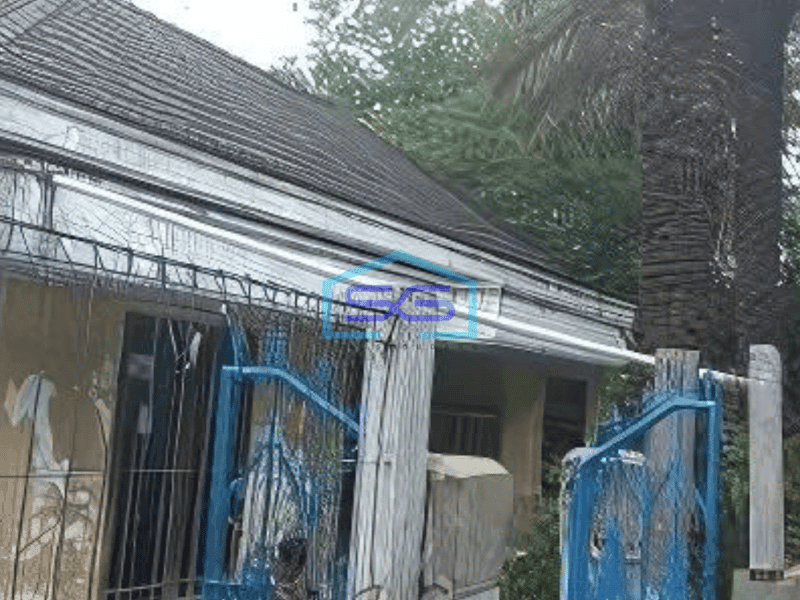Dijual Bangunan Tua Hitung Tanah Cocok Untuk Gudang Akses Kontainer di Kapuk Kamal Jakarta Barat