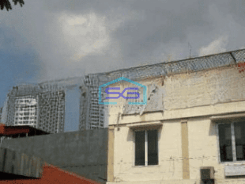 Disewakan Ruko Luas Bangunan  136 m² Pinggir Jalan Raya Duri Kosambi Jakarta Barat