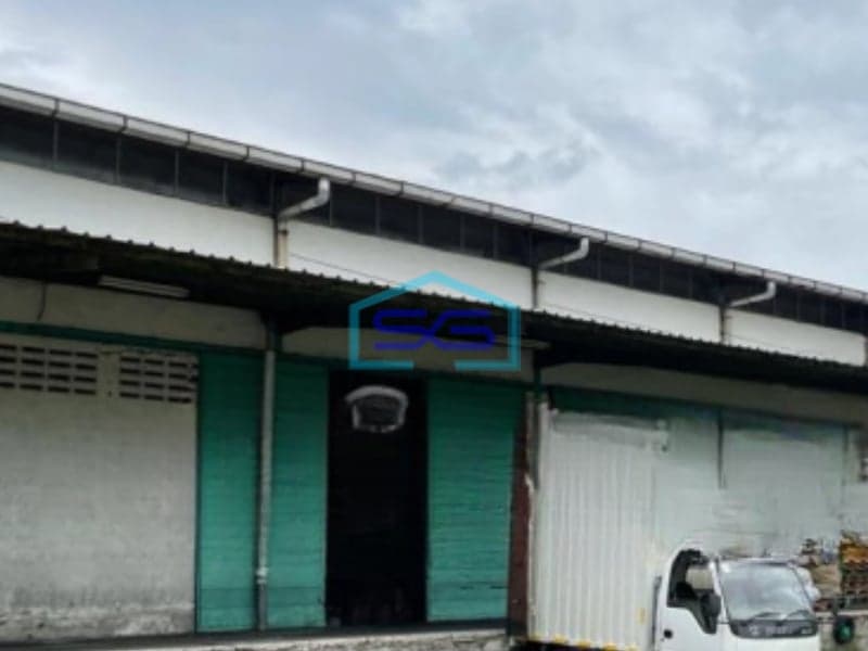 Disewakan Gudang Ada Laoading Dock Luas Bangunan  2100 m² Lokasi Semarang Barat