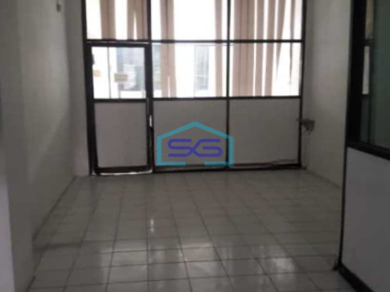 Dijual Ruko 4 Lantai Lahan Parkir Luas di Rawamangun Jakarta Timur LB 200m2