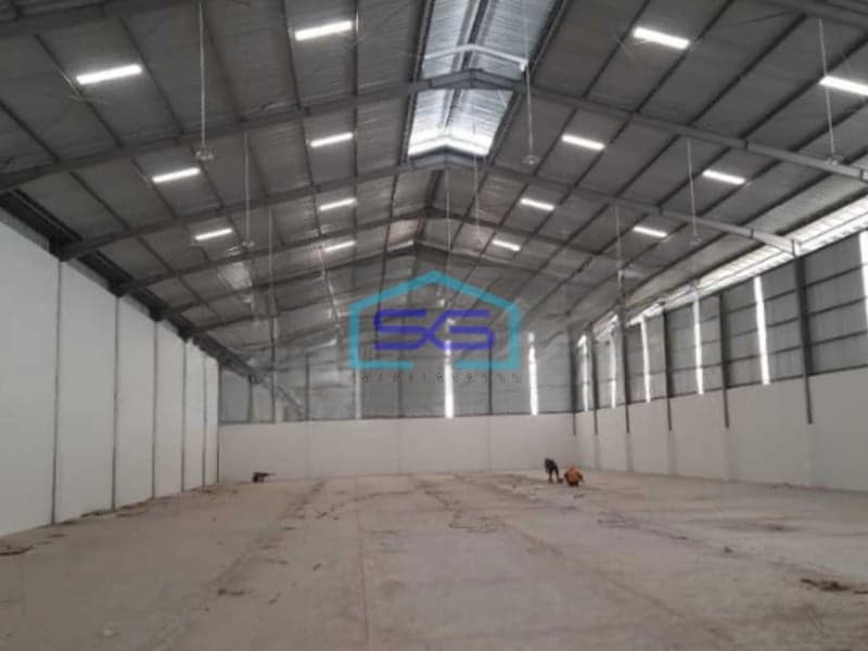 Disewakan Gudang Luas Bangunan 1817 m² Lokasi Bebas Banjir di Semarang